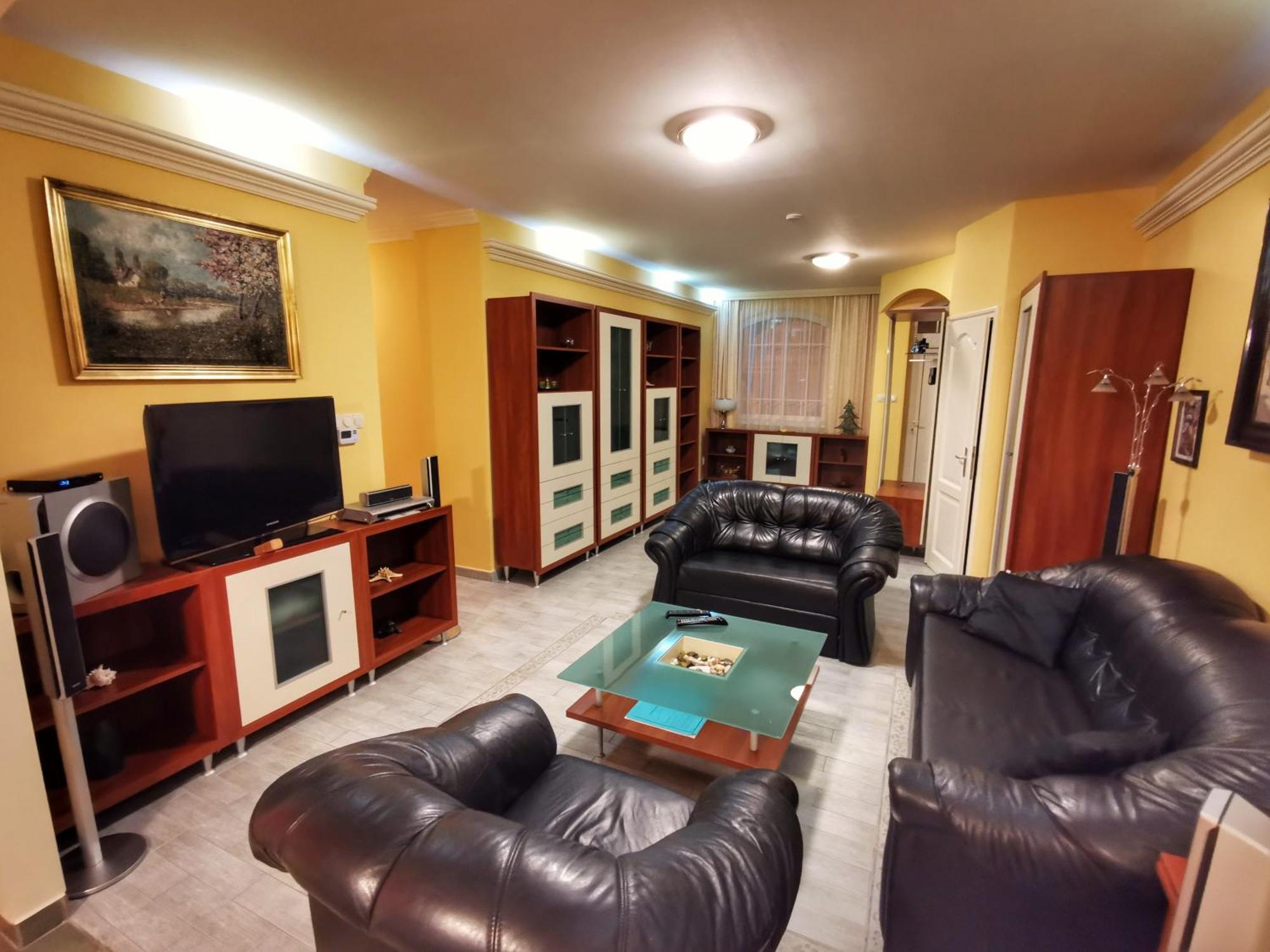 Boros Vendeghaz Eger Villa ภายนอก รูปภาพ