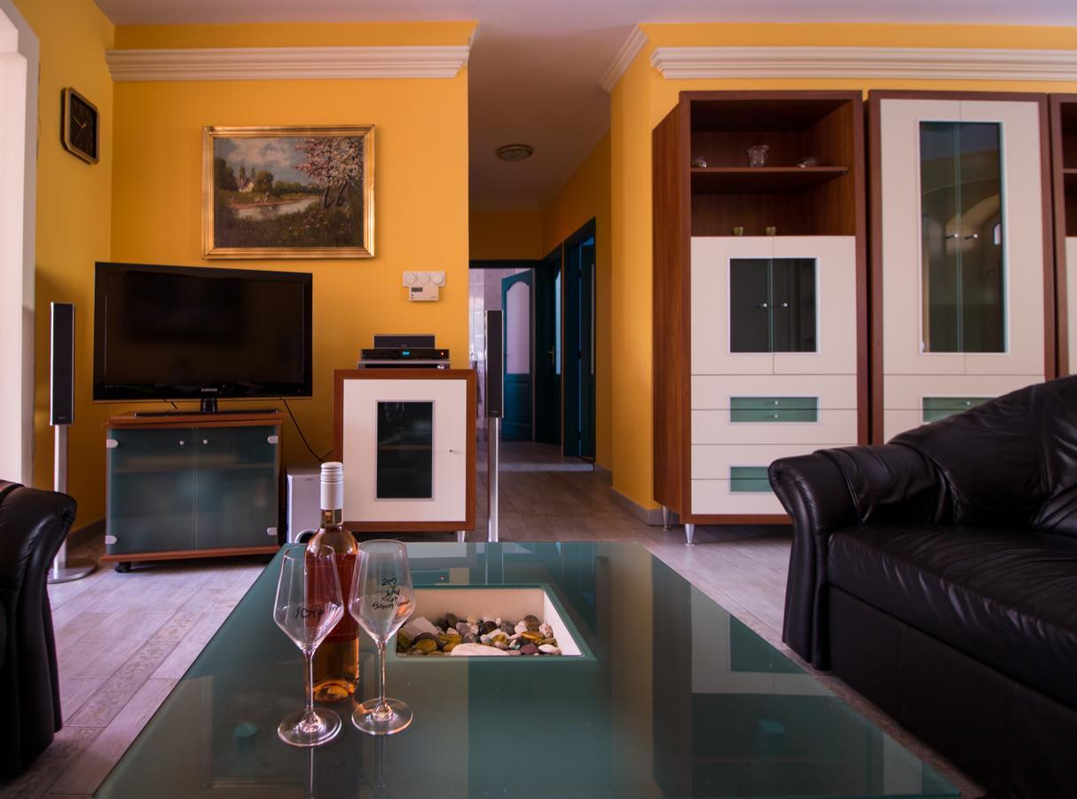Boros Vendeghaz Eger Villa ภายนอก รูปภาพ